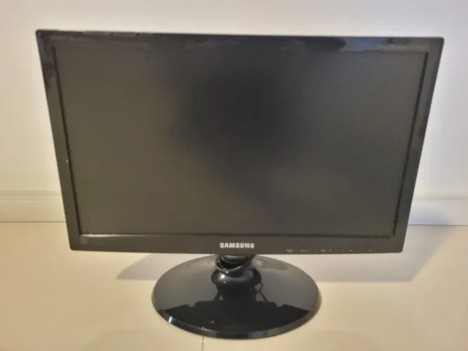 Televisão 18,5 Polegadas Samsung SyncMaster T19B300
