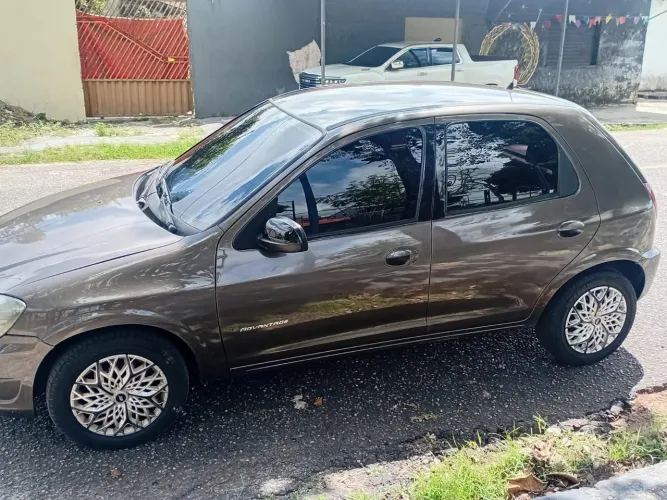 Chevrolet Celta Advantage 1.0 8V Flexpower 5P 2014