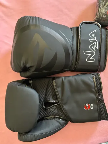 Kit Luva De Boxe E Muay Thai Naja + Protetor Bucal E Bandagem - Preto 16oz