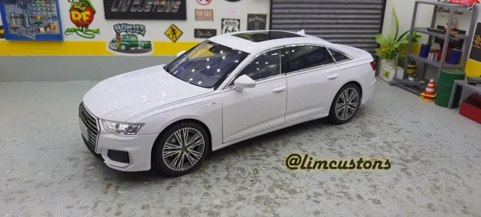 Miniatura 1:18 Audi A6 Branco pérola -