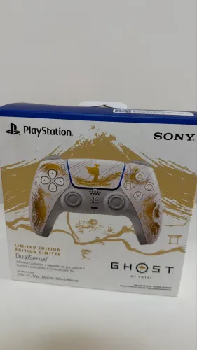Controle DualSense PS5 Ghost of Y?tei Edição Limitada Dourado - LACRADO DE FÁBRICA