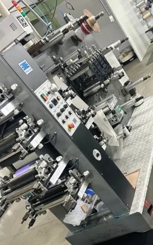 Flexográfica Maqflex 250mm, 7 cores, 2021, UV, alinhador eletrônico, laminação