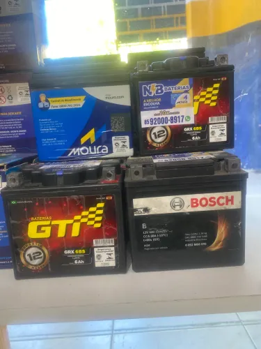 Vendo bateria de moto aparte de $50,00
