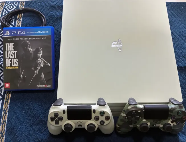 PlayStation 4 PRO 1TB BRANCO