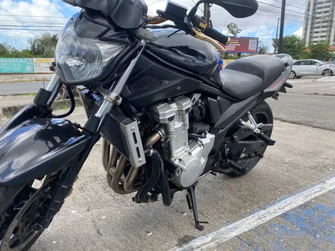 Bandit N-1.250 cc