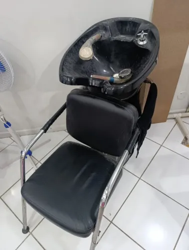 Vende-se lavatório funcionando perfeitamente.retirar no Catete