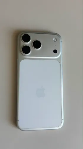 iPhone 17 pro max