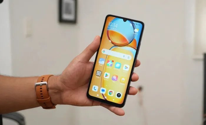 Vendo um redmi 13c todo original