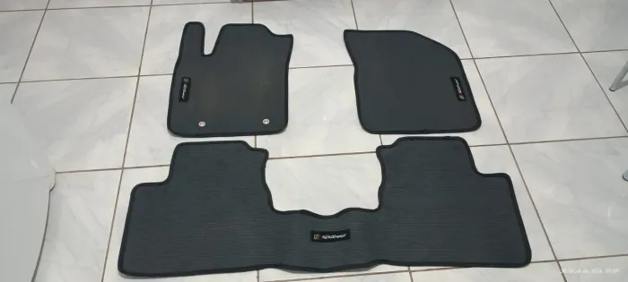 Jogo de tapete automóvel 