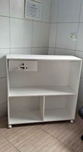 Balcão de Recepção Branco com Gaveta e Chave