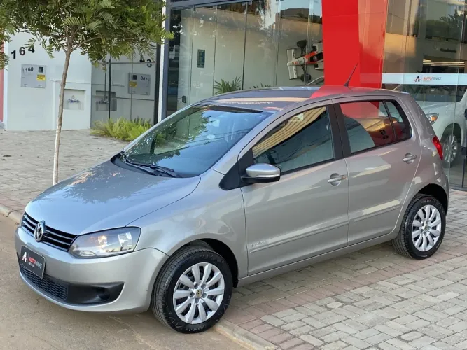 Volkswagen Fox 1.6 MI Total Flex 8V 5P 2013