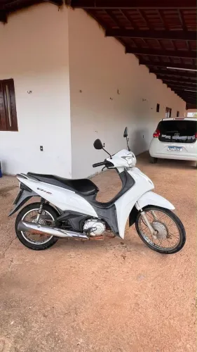Vendo Honda Biz 110 I impecável 