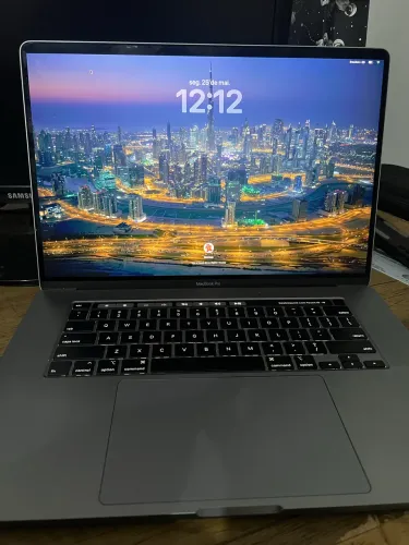 MacBook Pro 16 2019 i7 16GB ram 512 SSD