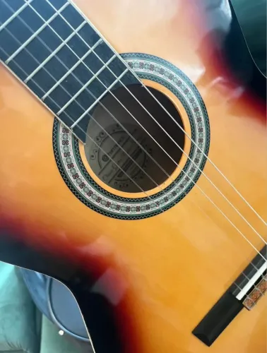 Vendo violão