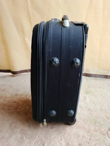 Mala média para viagem