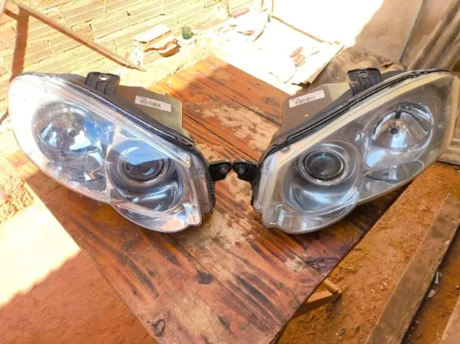 Par de Farol Fia Palio G4
