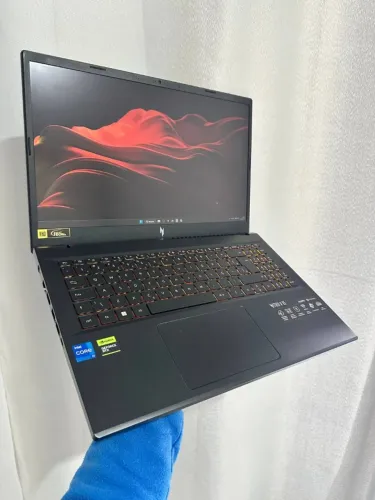 Acer Nitro V15 - i7-13620H - RTX4060 - 16GB RAM - 512GB SSD
