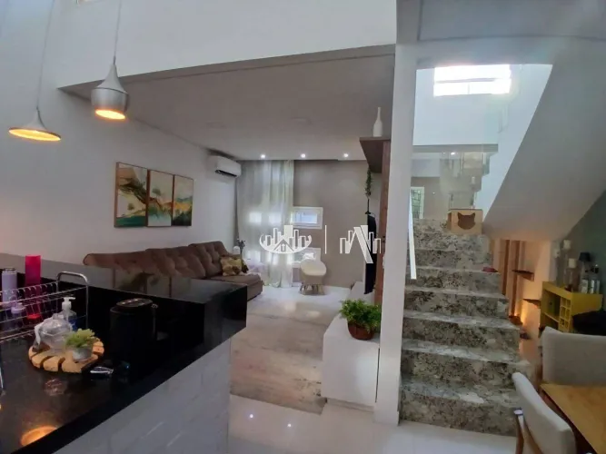 Casa com 3 Quartos para alugar, 205 m² por R$ 8.600/mês - Condomínio Golden Hill - Londrin