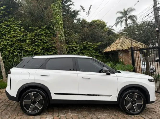 Jaecoo 7 / J7 Luxury 1.5 TB 16V AUT 5P (híbrido) 2026