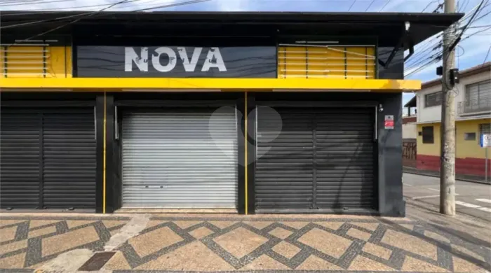 Salão Comercial para Locação | Esquina no Centro de Salto/SP