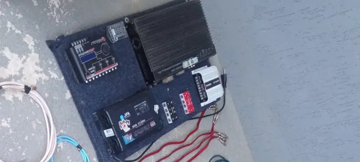 Vendo som automotivo, ou troco por bicicleta, celular ou roçadeira a gasolina