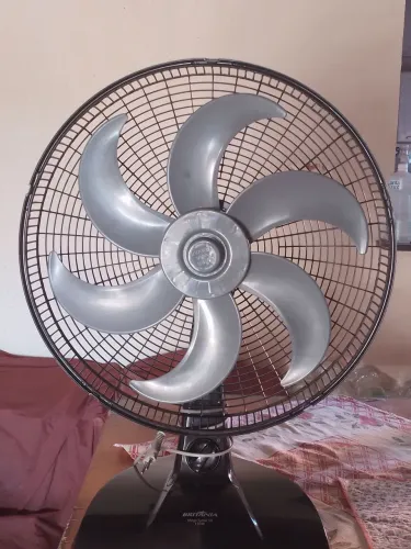 Vendo ventilador Britânia mega turbo 50  obs: sem a grade da frente mas venta muito top 