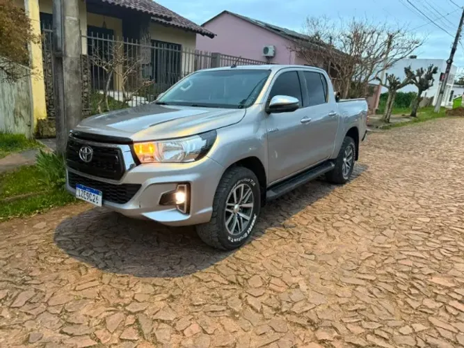 Toyota Hilux CD SRV 4X4 2.8 TDI Diesel Aut. 2019