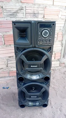 Vendo caixa de som amvox. Faço entrega