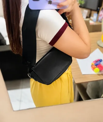 Vendo bolsa preta nunca usada 