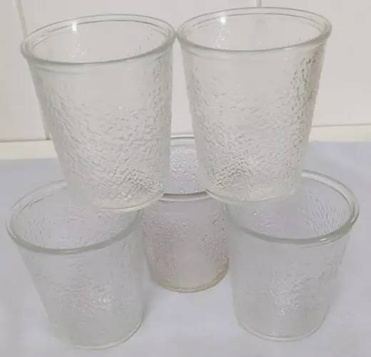 Copo pedrado em vidro da Confeitaria Colombo e/ou Copo para água em vidro e/ou caneca vidr