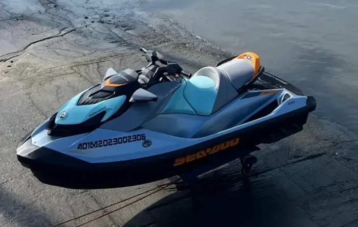 Jet Ski Sea Doo GTI 170 SE 2023, 3 Lugares, 95 horas, não é Kawasaki, Yamaha 