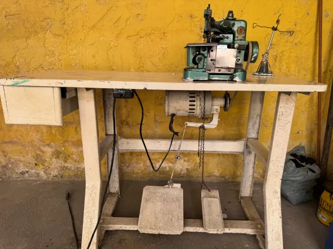 MÁQUINA OVERLOCK
