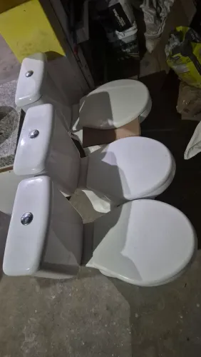 Vasos sanitários com caixa acoplada