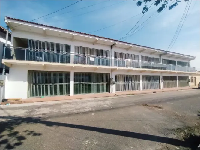 Prédio/Edifício inteiro para venda tem 420 metros quadrados com 20 quartos em Coqueiro - B