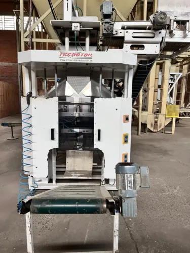 Enfardadeira TEKNOTOK 