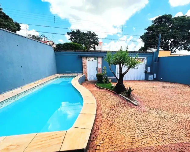 Sobrado padrão com 265,95m², bairro Jardim Califórnia, Zona Sul de Ribeirão Preto/SP.
