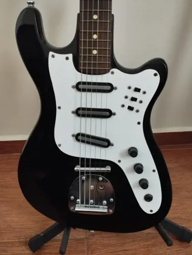 Guitarra Tonante Finder