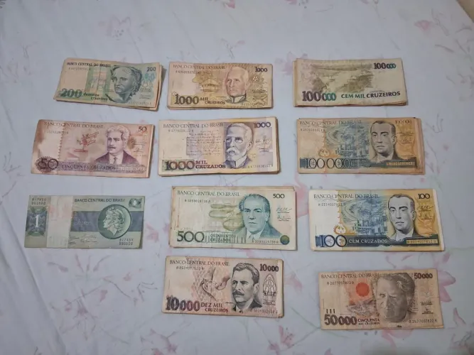 Cédulas de cruzeiro ,cruzado e moedas