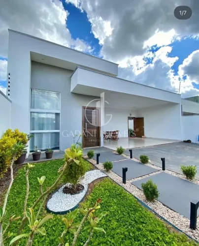 CASA A VENDA COM 3 QUARTOS SENDO UMA SUÍTE POR R$ 550 MIL REAIS JARDIM MILÃO I EM SINOP-MT