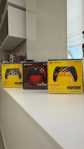 Controles DualSense PS5 Série Limitada Wolverine e SpiderMan (Leia o Anúncio)