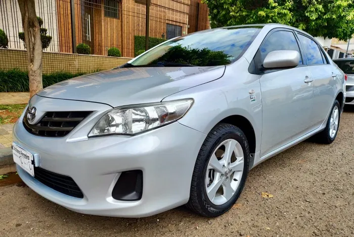 Toyota Corolla GLI 1.8 Flex 16V Aut. 2012