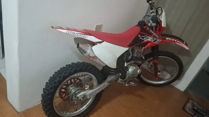 Honda crf 230 com nota fiscal , manual e chave reserva , super conservada 