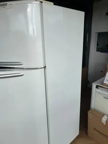 Geladeira Electrolux 375 lts branca