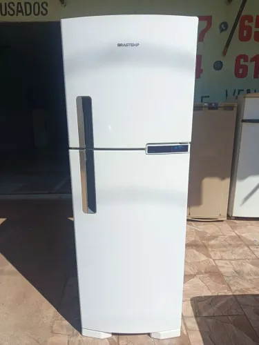 Geladeira/refrigerador Brastemp duplex 375L BRM44HB Frost Free semi nova.