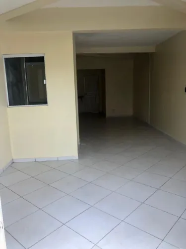 Aluga-se sala comercial
