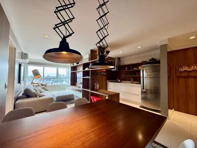 INBOX CIA IMOBILIÁRIA ALUGA - Apartamento de dois quartos com suíte, mobiliado e decorado.