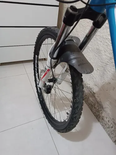 V/t bicicleta avalanche GTÍ 3.0 com suspensão e freios idraulicos pcs shimano alívio 