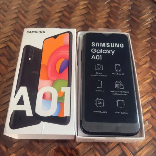 Celular Samsung galáxy A01