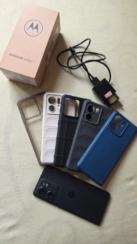 Motorola edge 40 completo