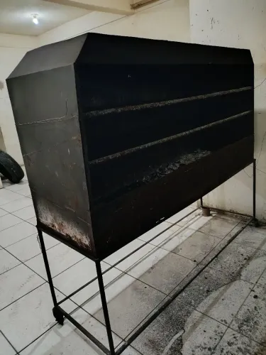 Churrasqueira de ferro